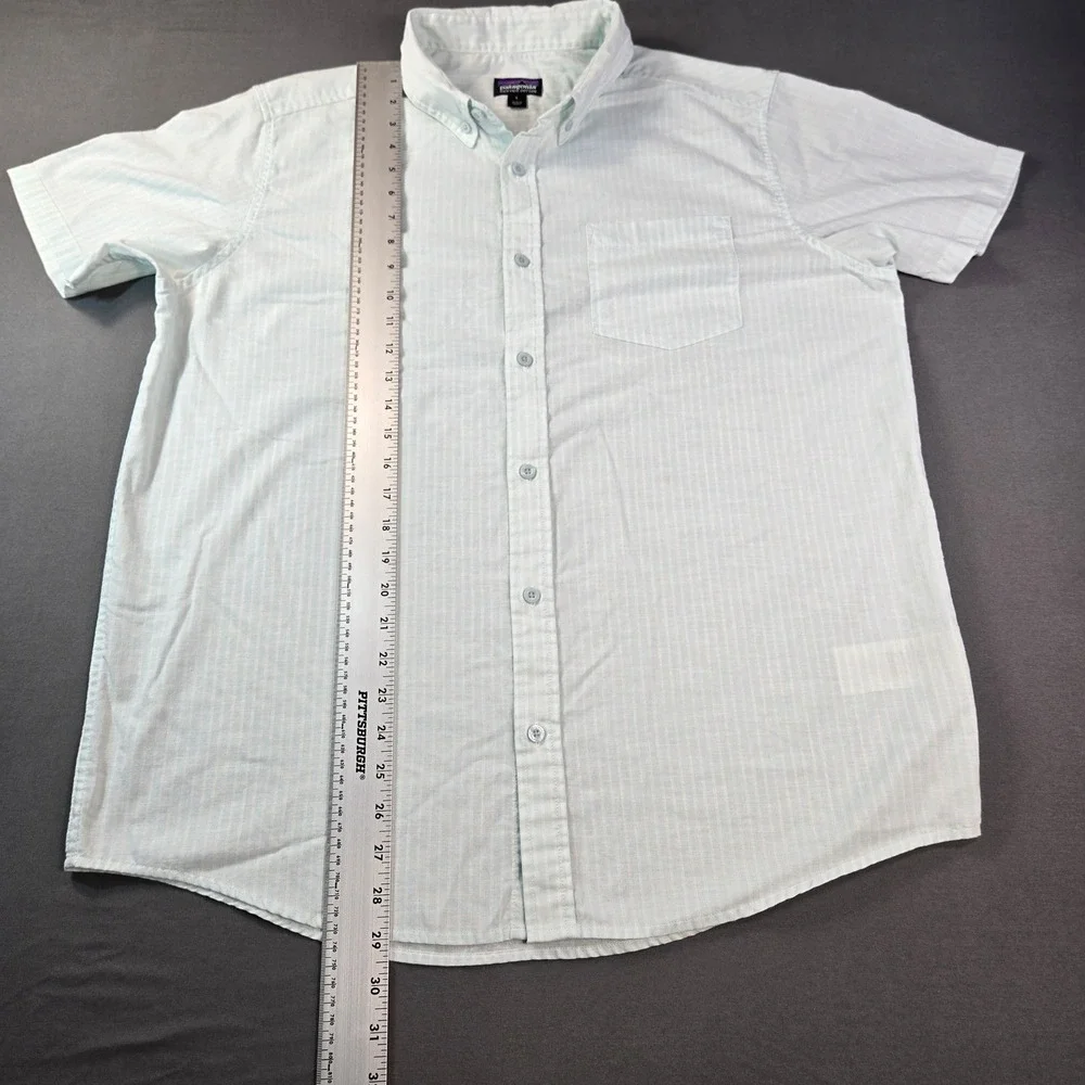 Patagonia Mens Large Blue White Striped Organic Cotton Short Sleeve Button Shirt